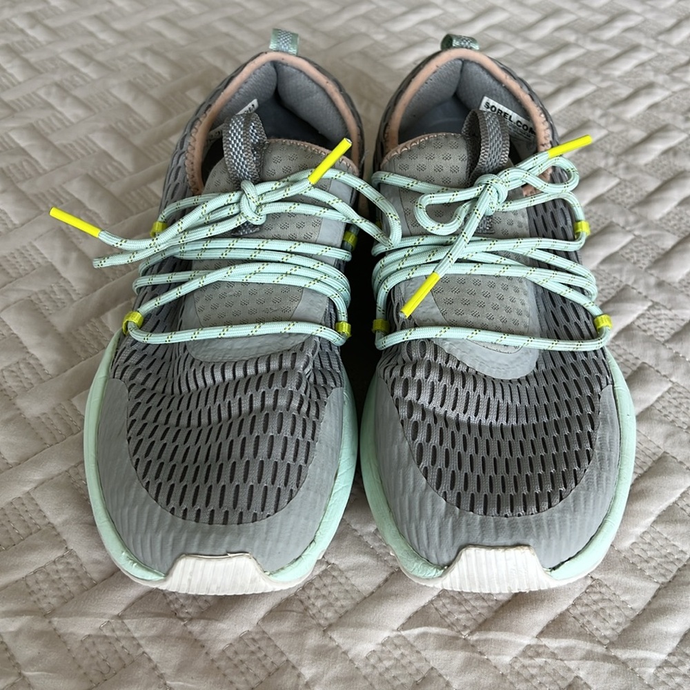 Sorel, Sz 8.5 Kinetic Impact Sneakers, gray and aqua - Picture 3 of 11